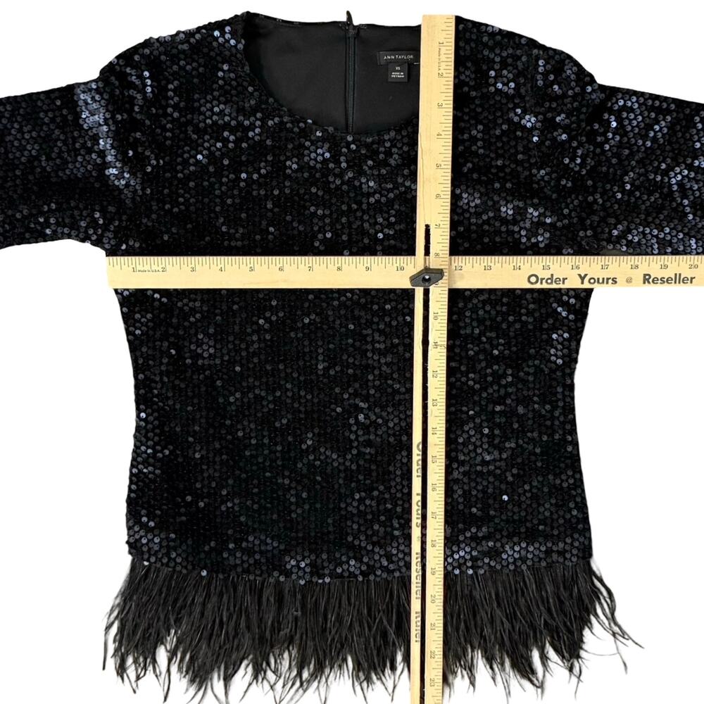 Ann Taylor Black Sequin Short Sleeve Feather Trim Round Neck Shirt Top Size XS - Picture 5 of 11